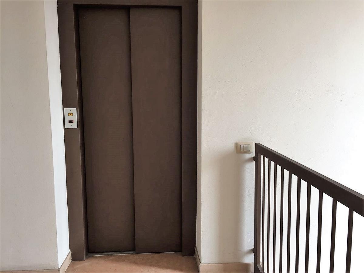 Desenzanoloft Le Chateau De Margot デセンツァーノ・デル・ガルダ エクステリア 写真